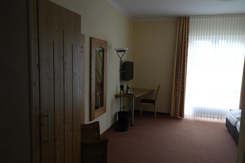 Hotel Pit Lane "Home Of Motorsport" Nurburg Room photo